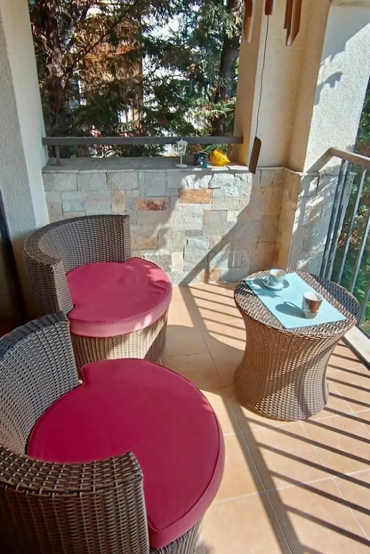 Green Life Private Apartments 索佐波尔